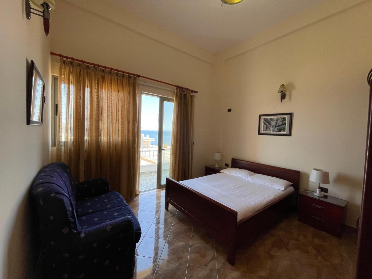 The First Hotel Saranda Exteriér fotografie